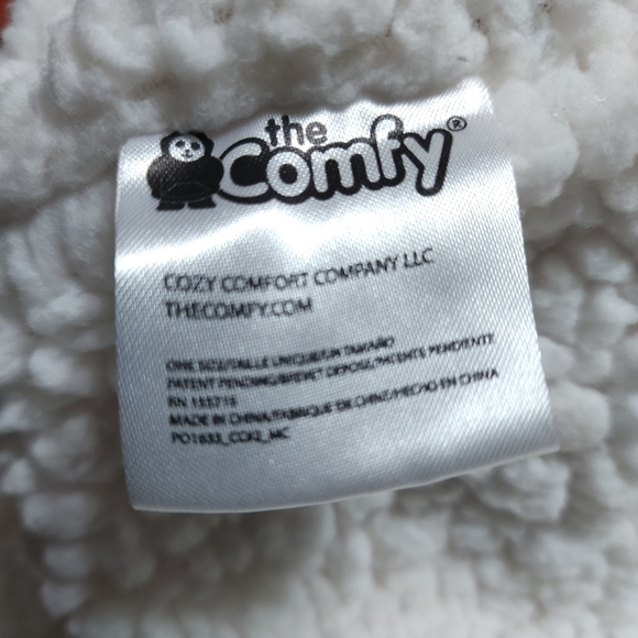 The Comfy Red Black Plaid Wearable Oversized Fleece Blankets - Picture 10 of 14